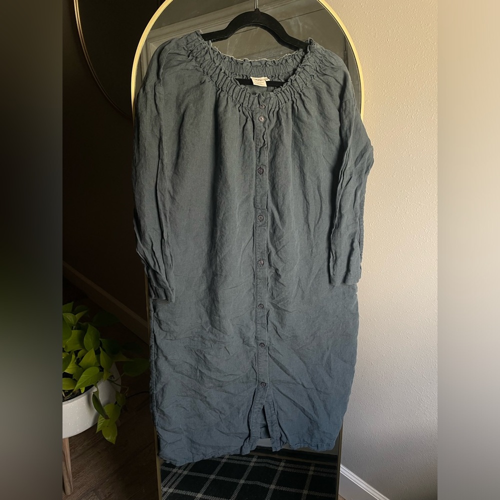 d96p linen midi dress in blue